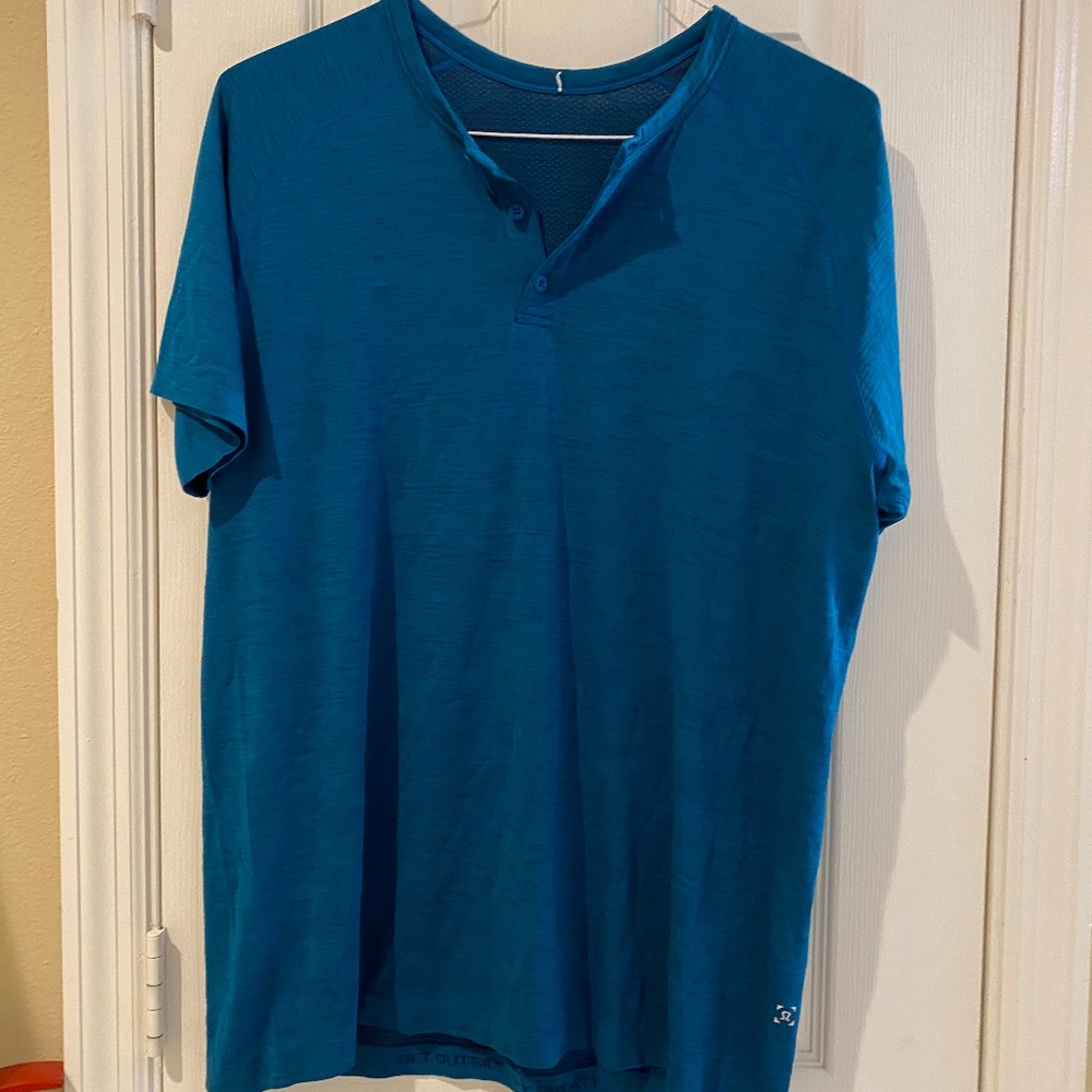 Mens Lululemon Henley Shirt XL EUC